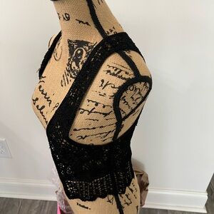 Black Lace Sleeveless Top